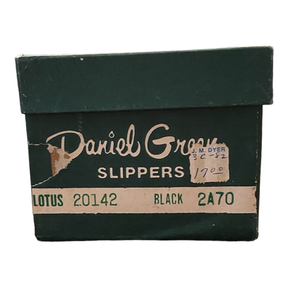 Vintage house slippers by Daniel Green made in the USA - Picture 8 of 8